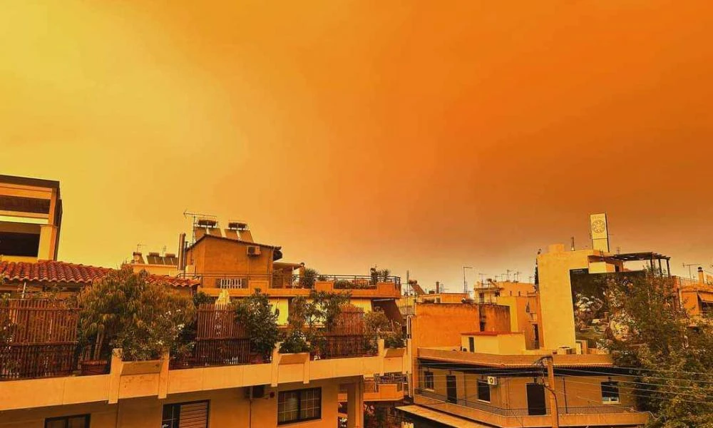 Πνίγεται η Ελλάδα από την Αφρικανική σκόνη! Απόκοσμες εικόνες σε Αθήνα, Καλαμάτα, Κρήτη